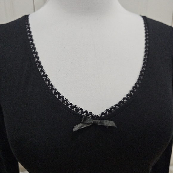 Dolls Kill The Grave Girls Punk Goth Bat Wings Black V Neck Fang Club Crop Top S - Picture 6 of 12